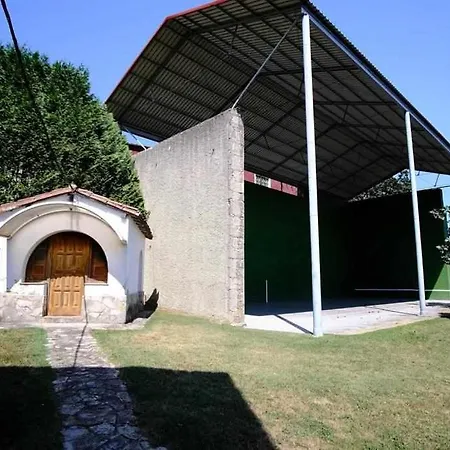 شاليه La Casona Del Fronton